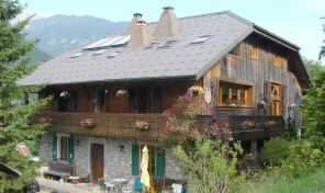 Beautiful Chalet with Lovely Views near Morzine